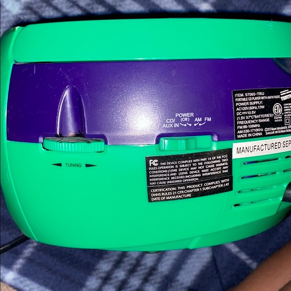 Radio - Picture 3 of 6